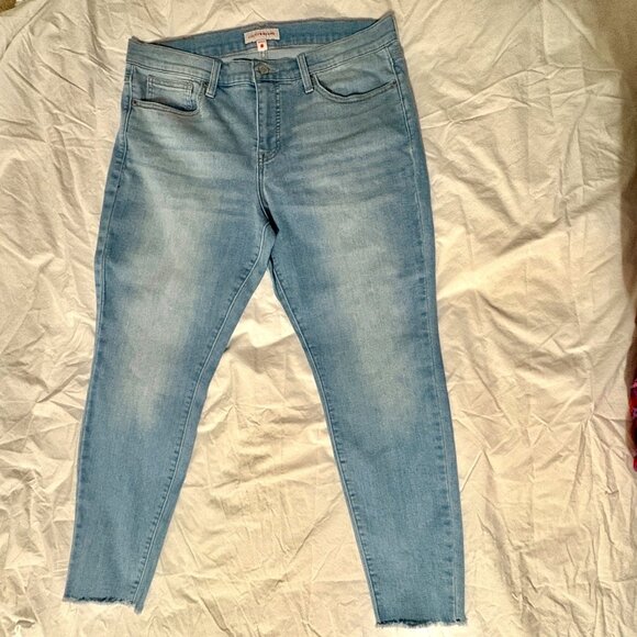 Like New Lucky Brand Mid Rise Skinny Jeans Light Wash Denim Frayed Hem 14 - Picture 2 of 10